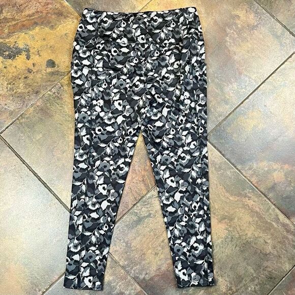 Chico’s Zenergy Gray Black Marble So Slimming Activewear Leggings 2 12/14 - Picture 10 of 10